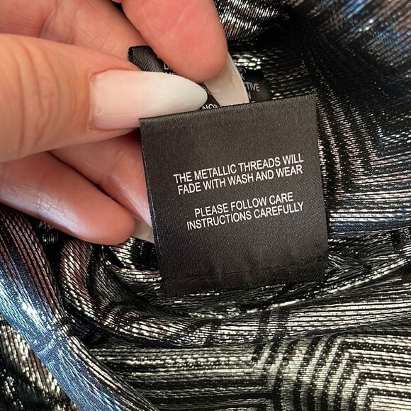 🎀Sass & Bide silk round neck metallic night wings pull over short sleeve blouse - Picture 8 of 12